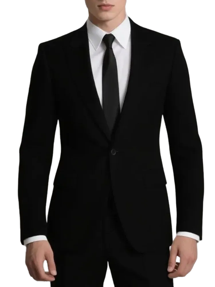 Черный костюм